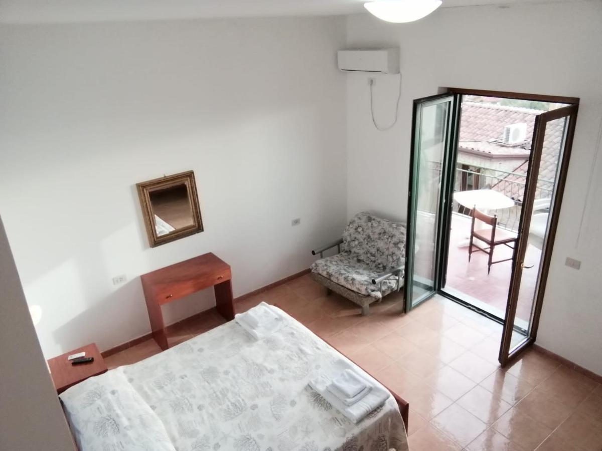 Hotel Parigino Palinuro Esterno foto